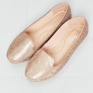 NWT Forever Link Rhinestone Round Toe Flats in Rose Gold